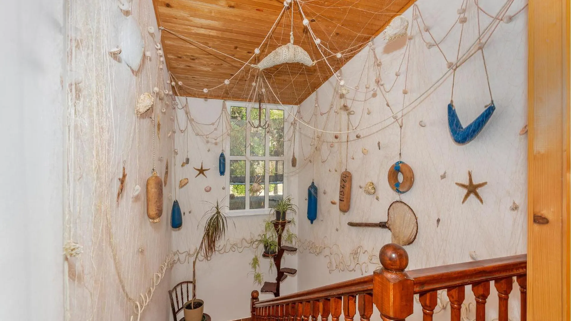 Beautiful Apartment In Supetarska Draga With Wifi
