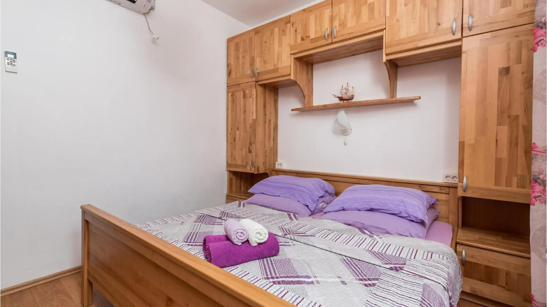 Beautiful Apartment In Supetarska Draga With Wifi Croatia
