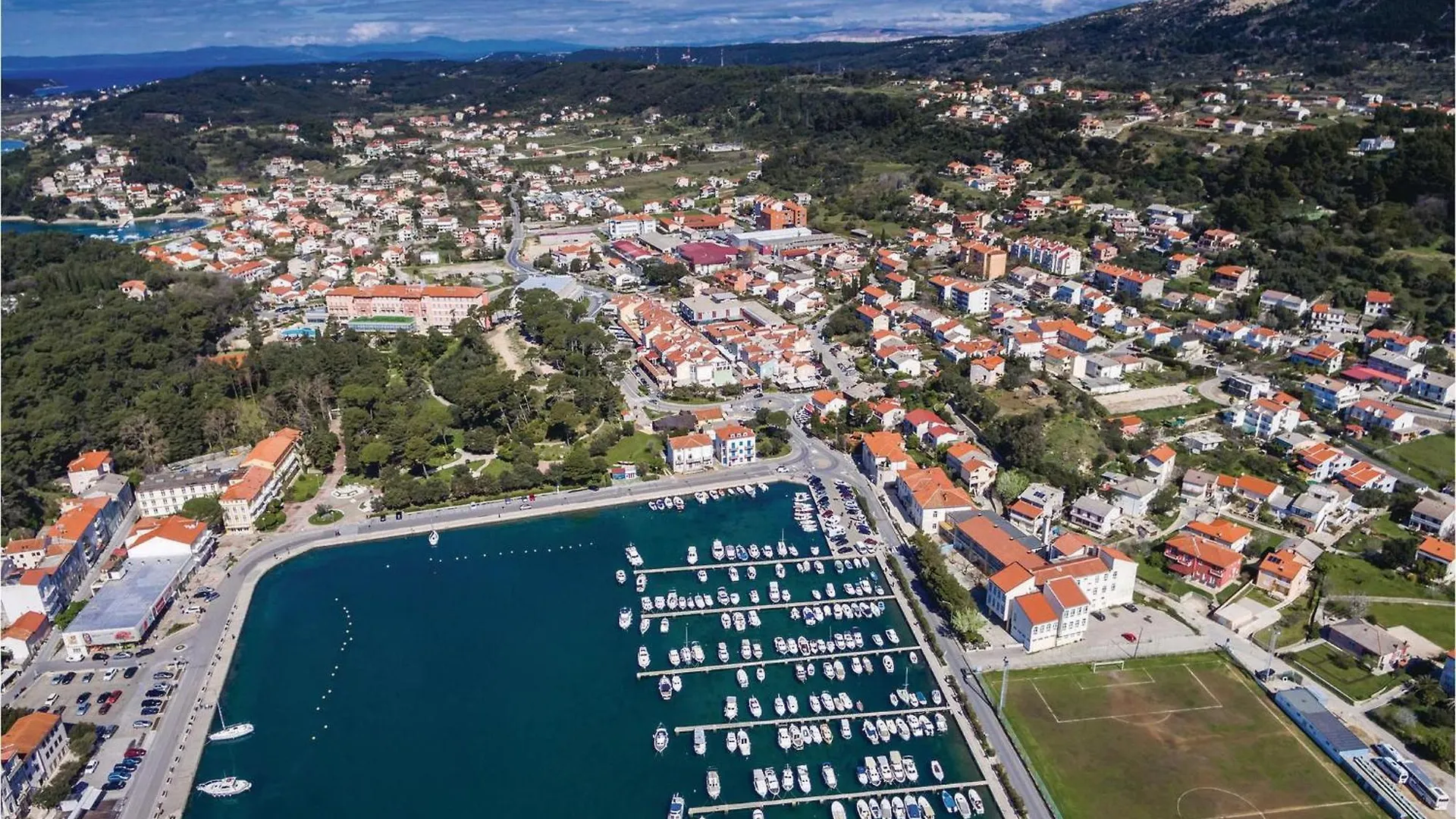 Beautiful Apartment In Supetarska Draga With Wifi 0*,  Croatia